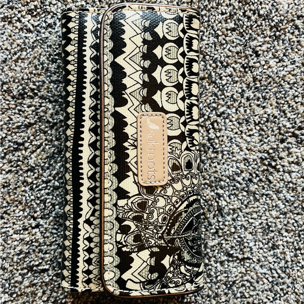 SAKROOTS NWOT Trifold Wallet - Picture 3 of 15